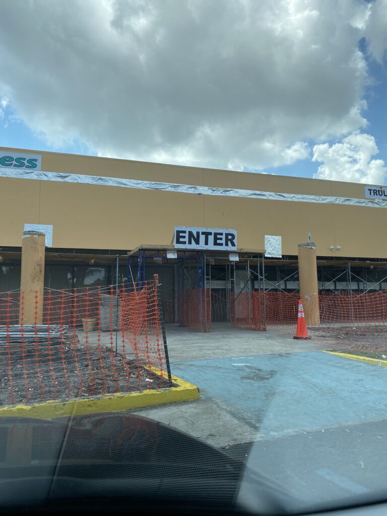 Store – main photo