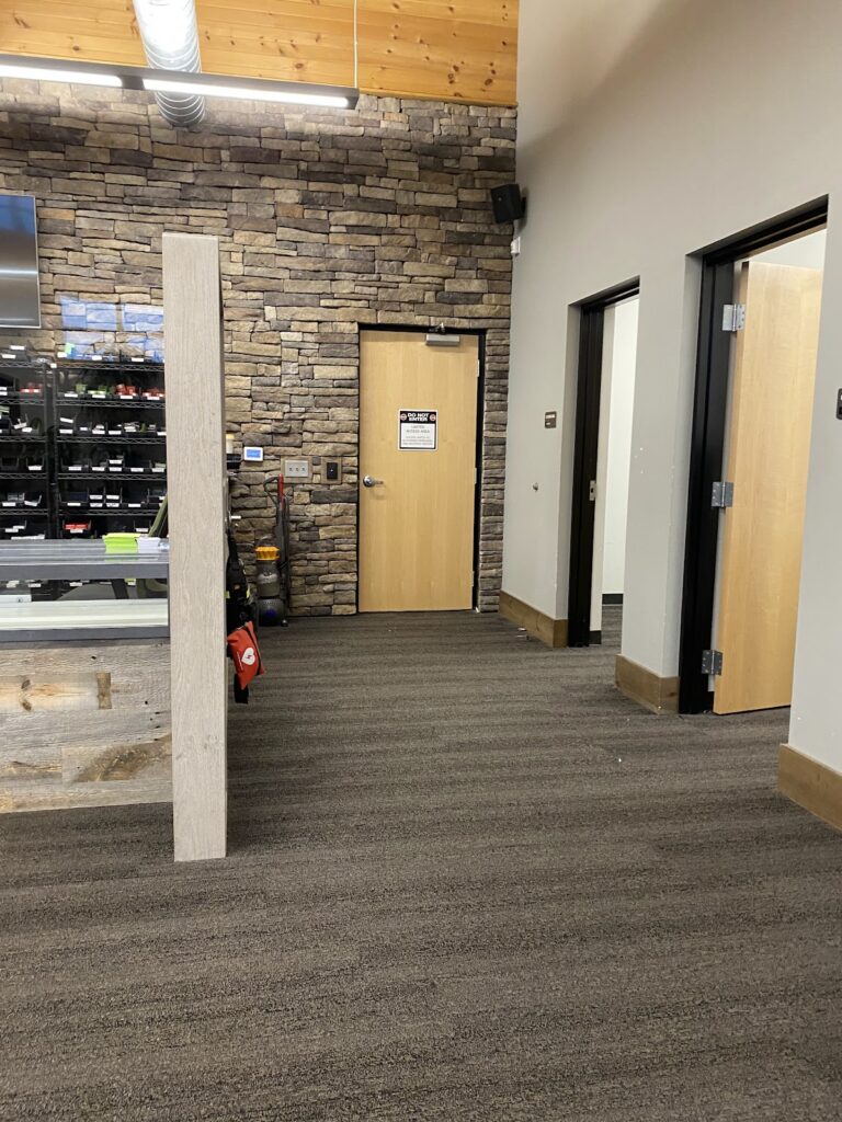 Store – main photo