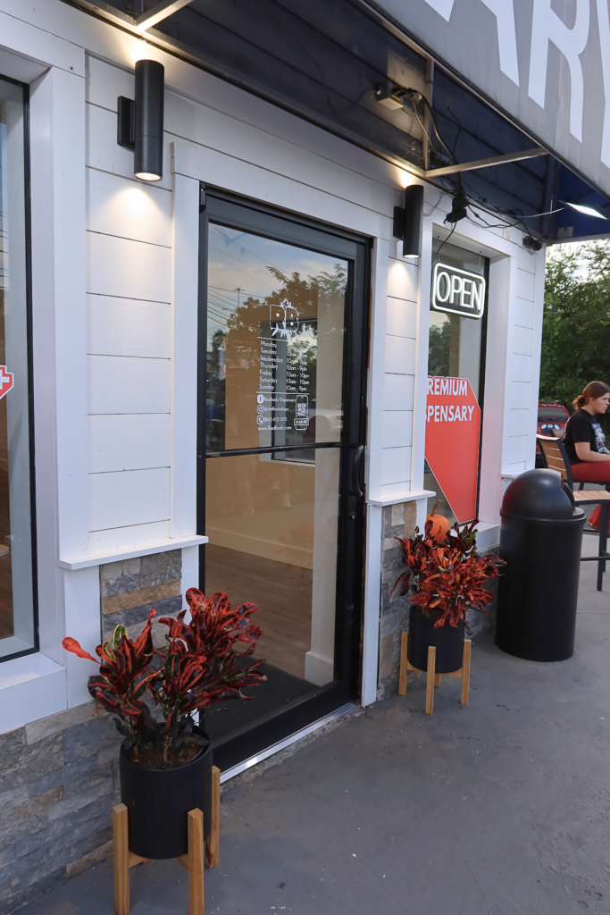 Store – main photo