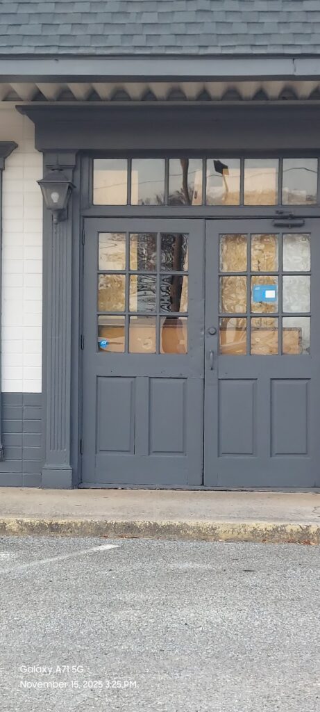 Store – main photo