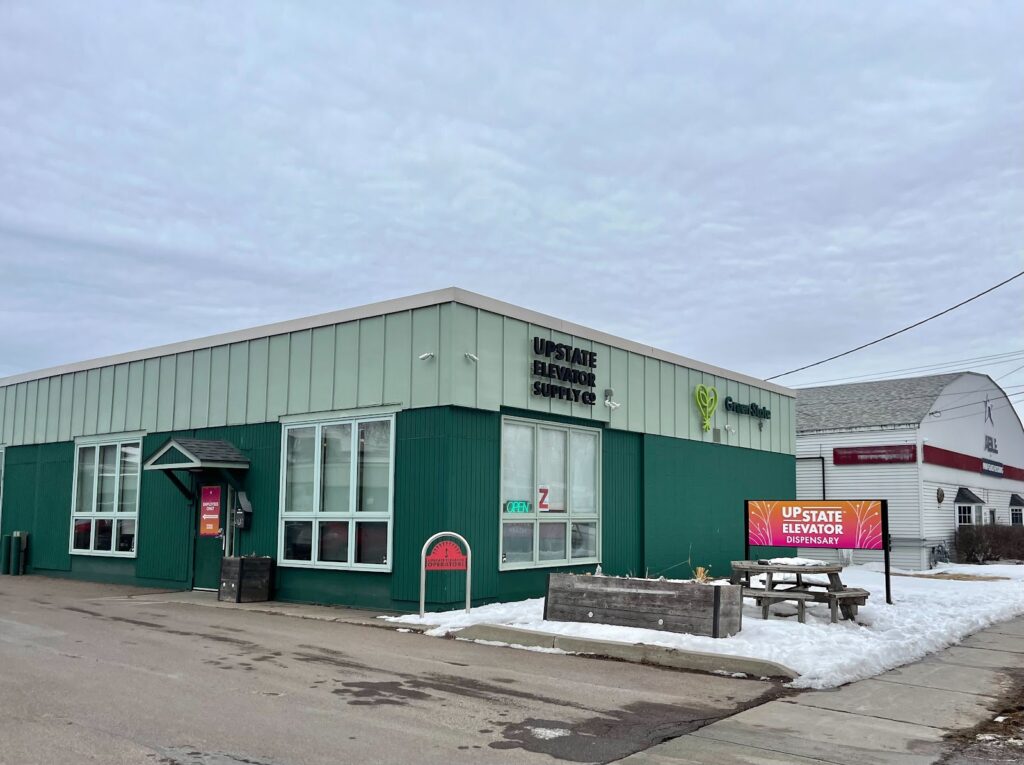 Store – main photo