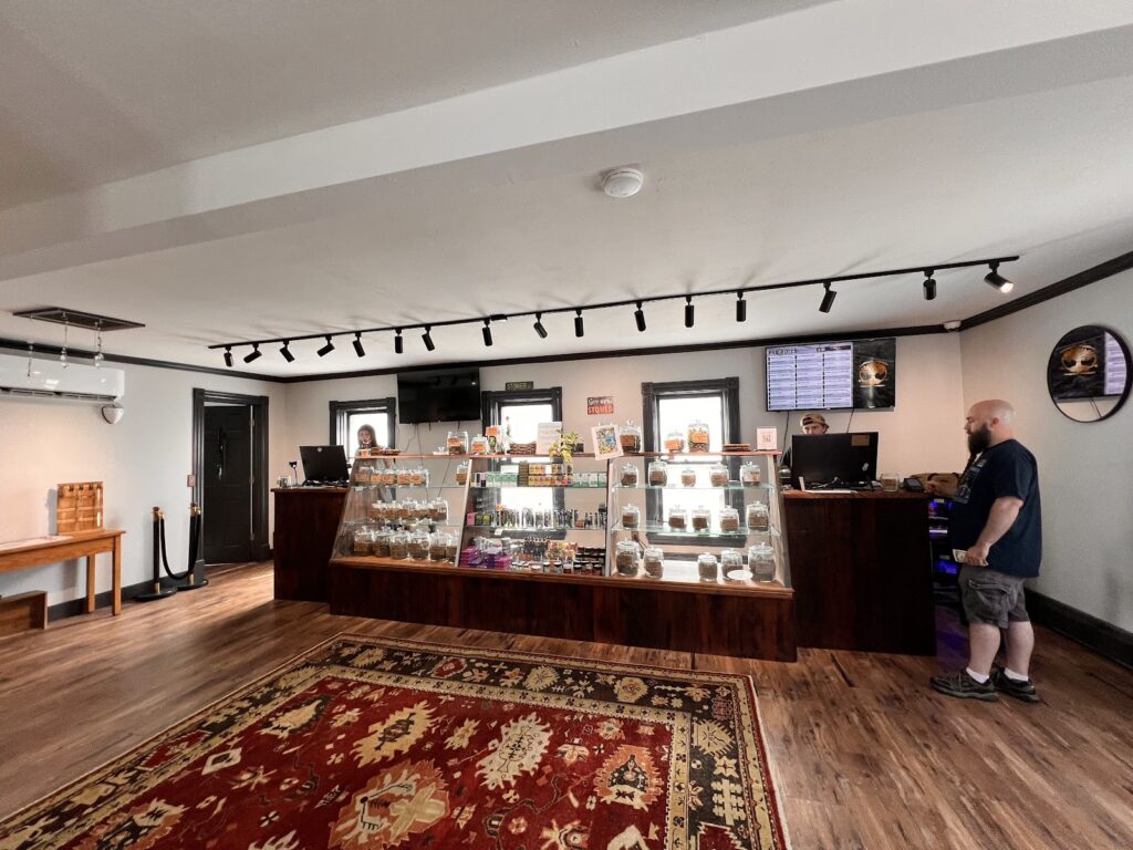 Store – main photo