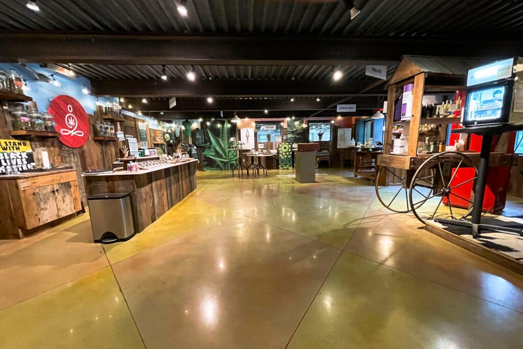 Store – main photo