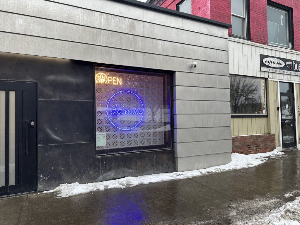 Store – main photo