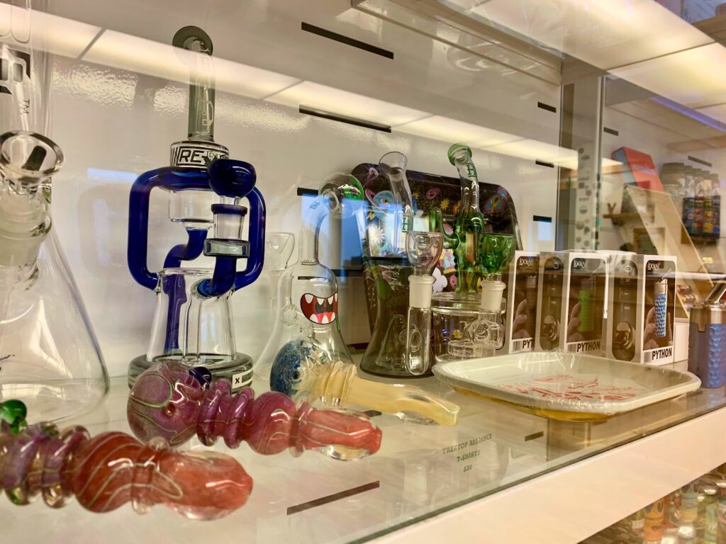 Store – main photo