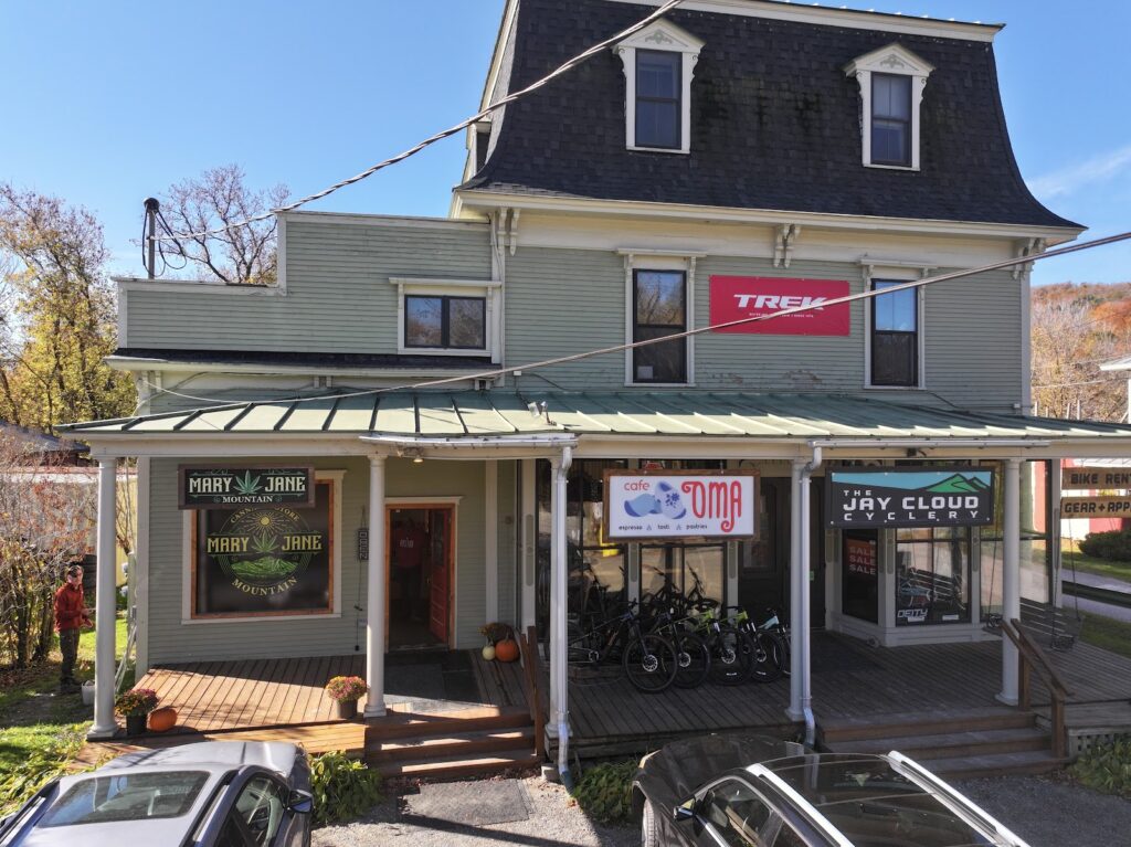 Store – main photo