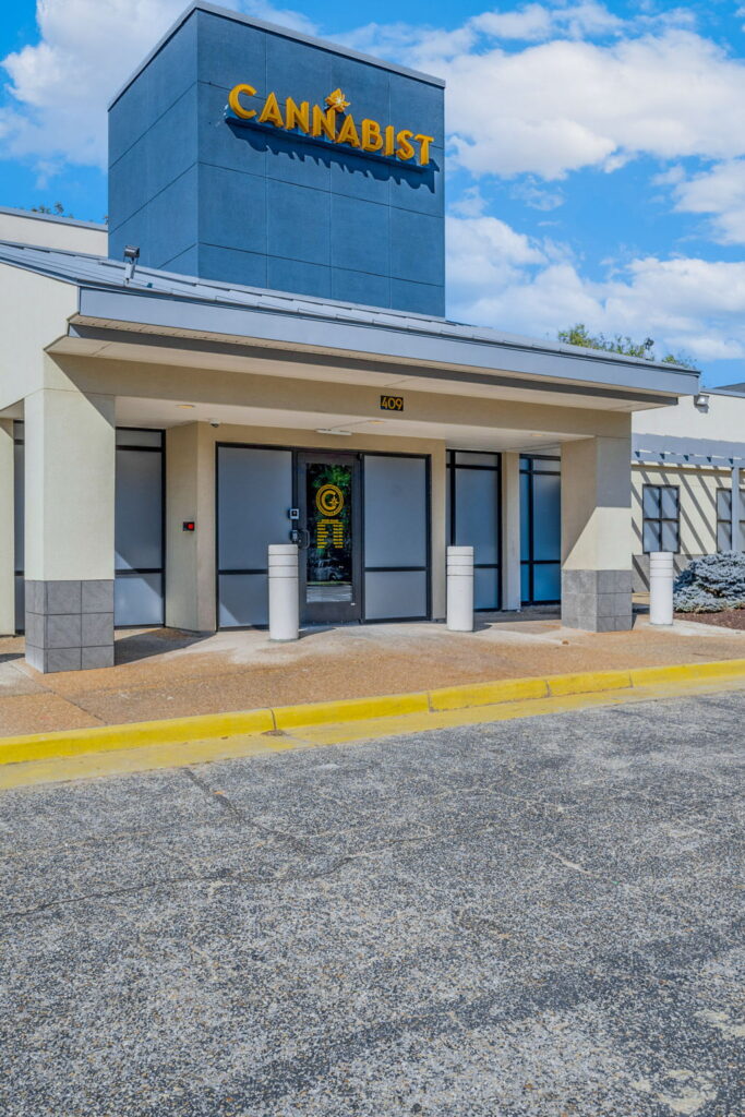 Store – main photo