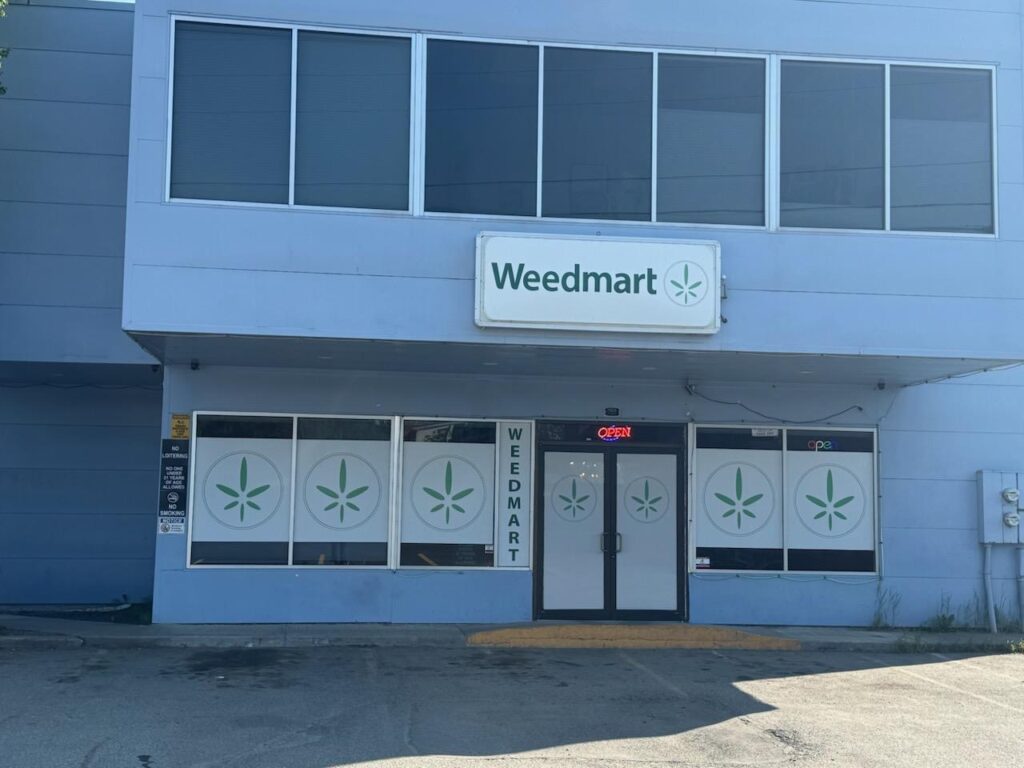 Store – main photo