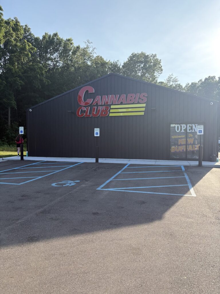 Store – main photo