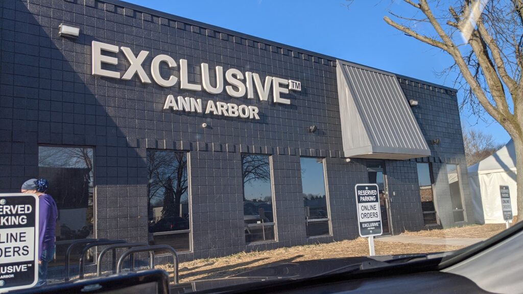 Store – main photo