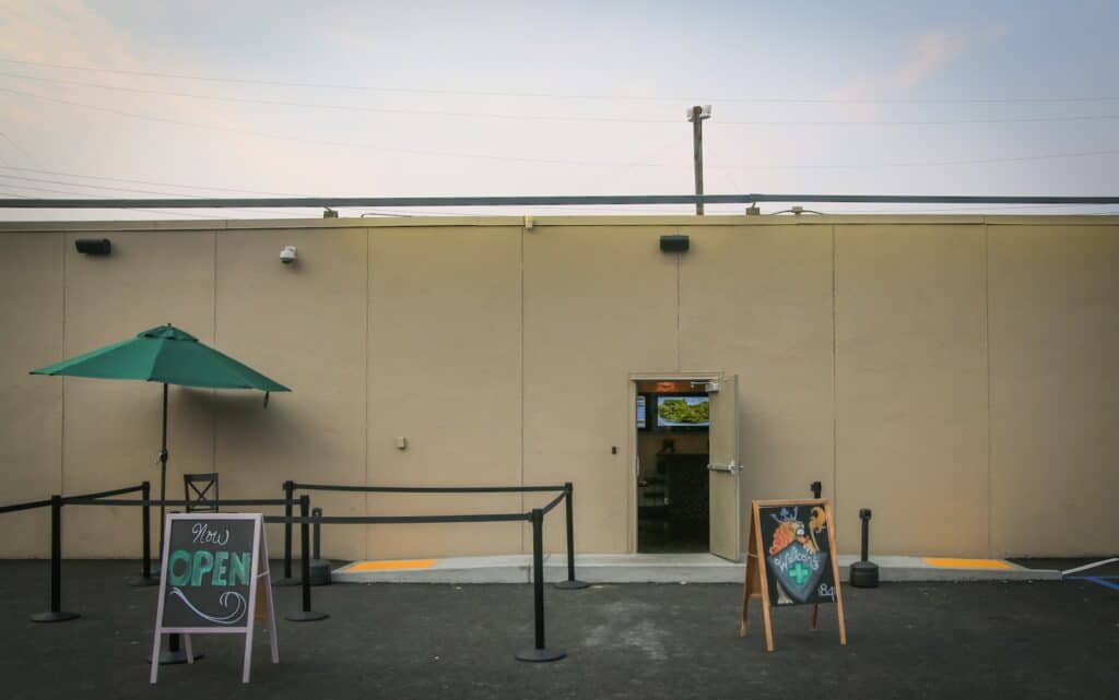 Store – main photo