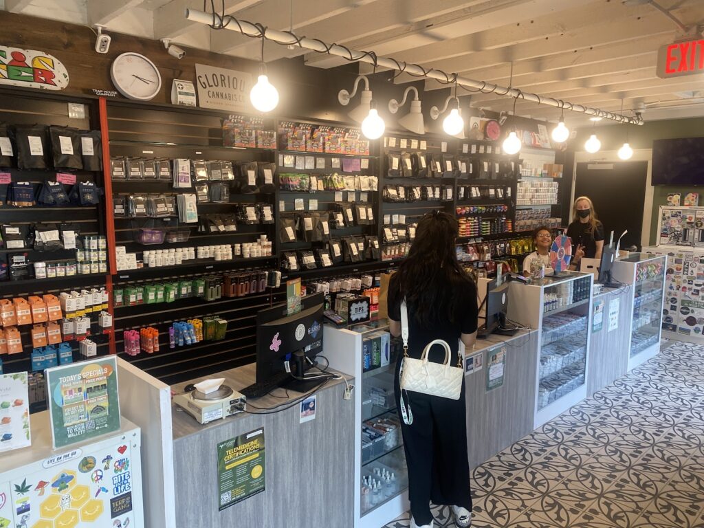 Store – main photo