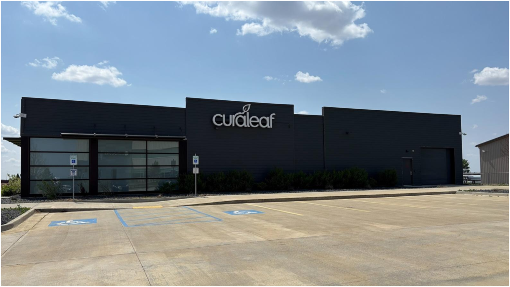 Store – main photo