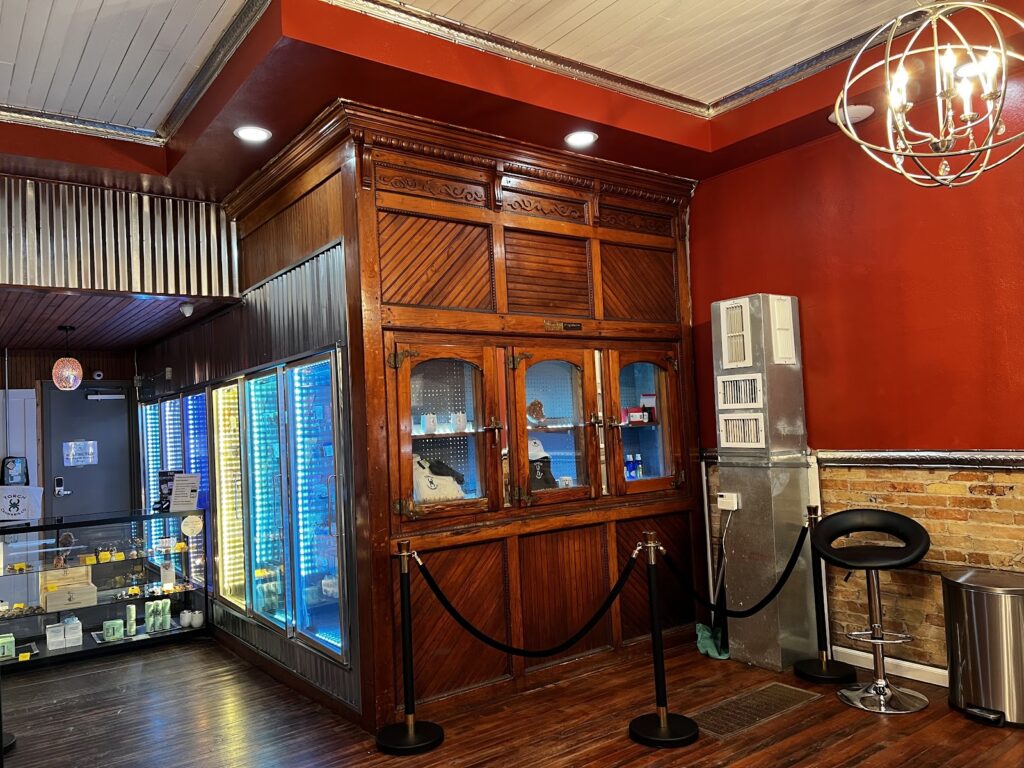 Store – main photo