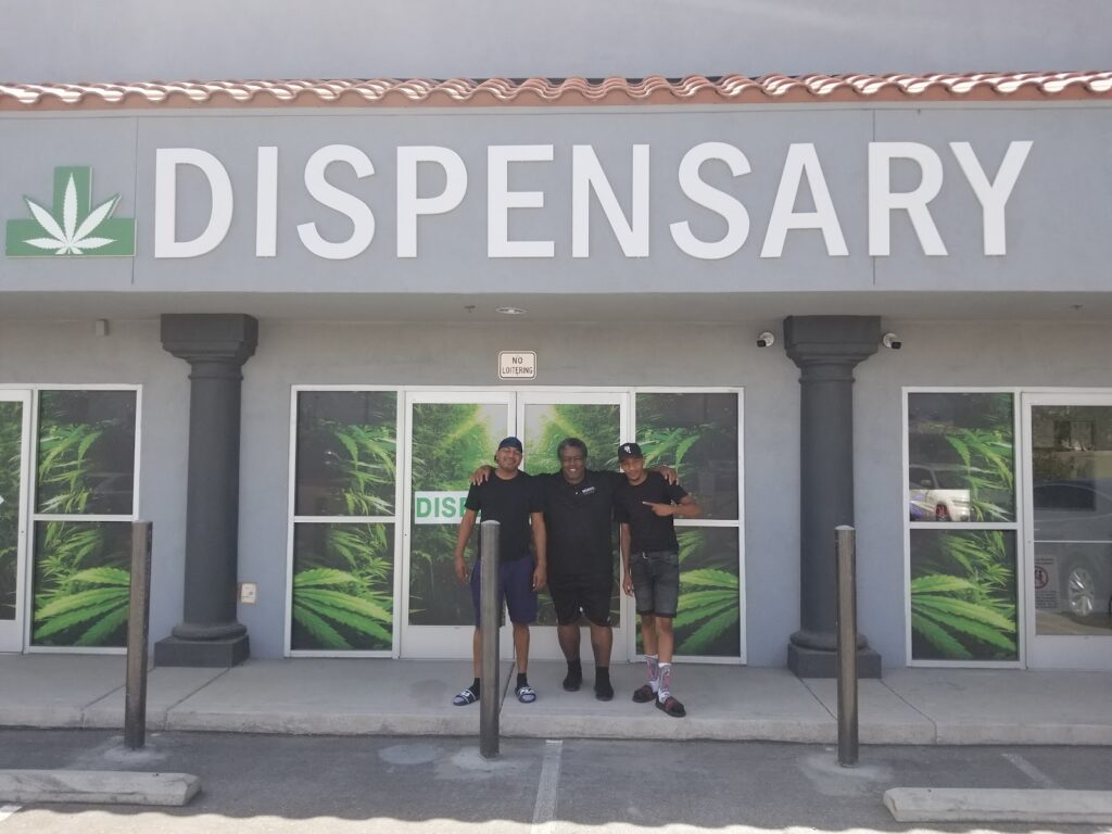 Store – main photo