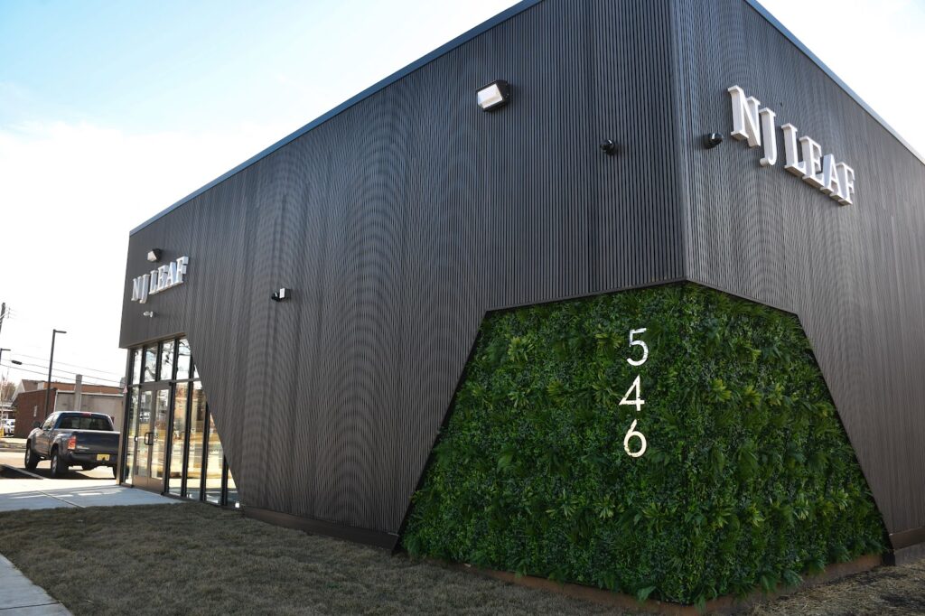 Store – main photo