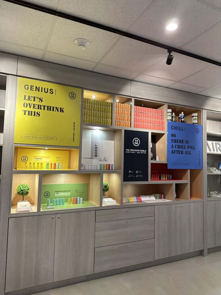 Store – main photo