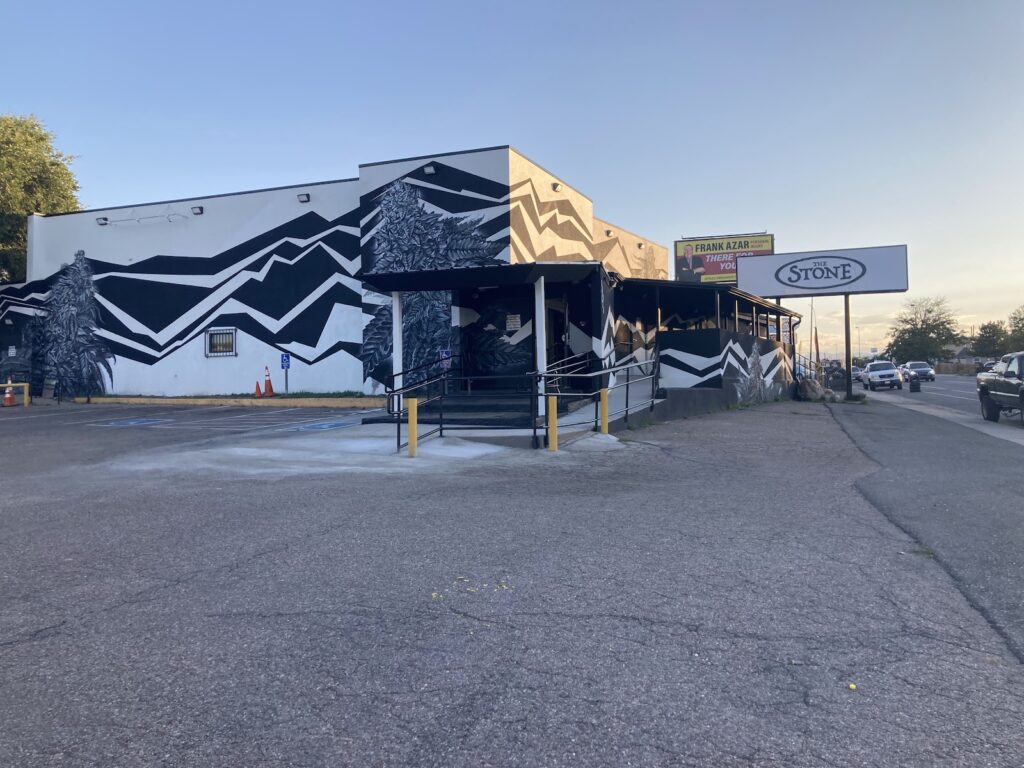 Store – main photo