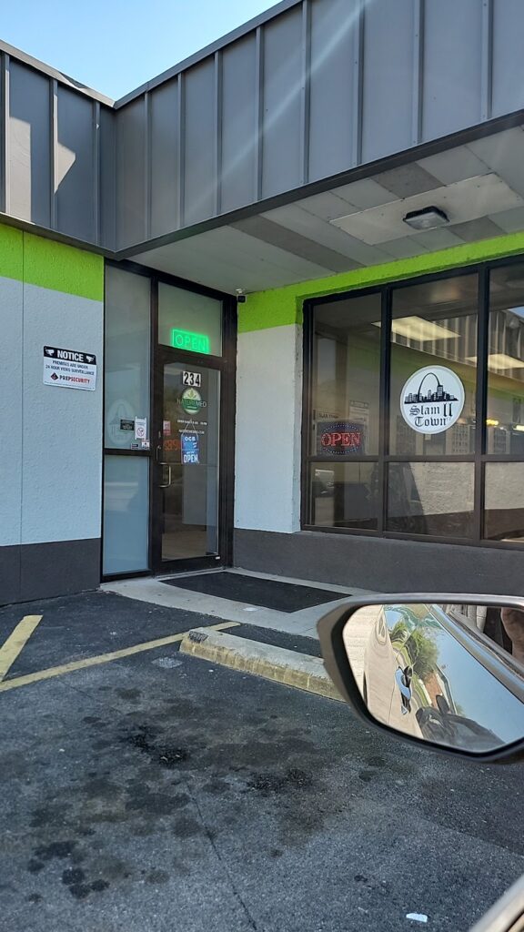 Store – main photo