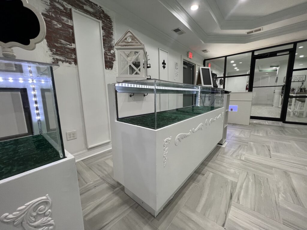 Store – main photo