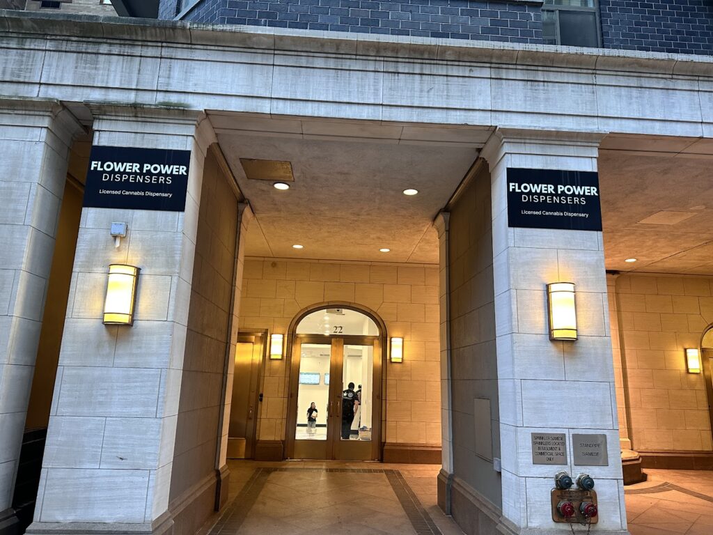 Store – main photo