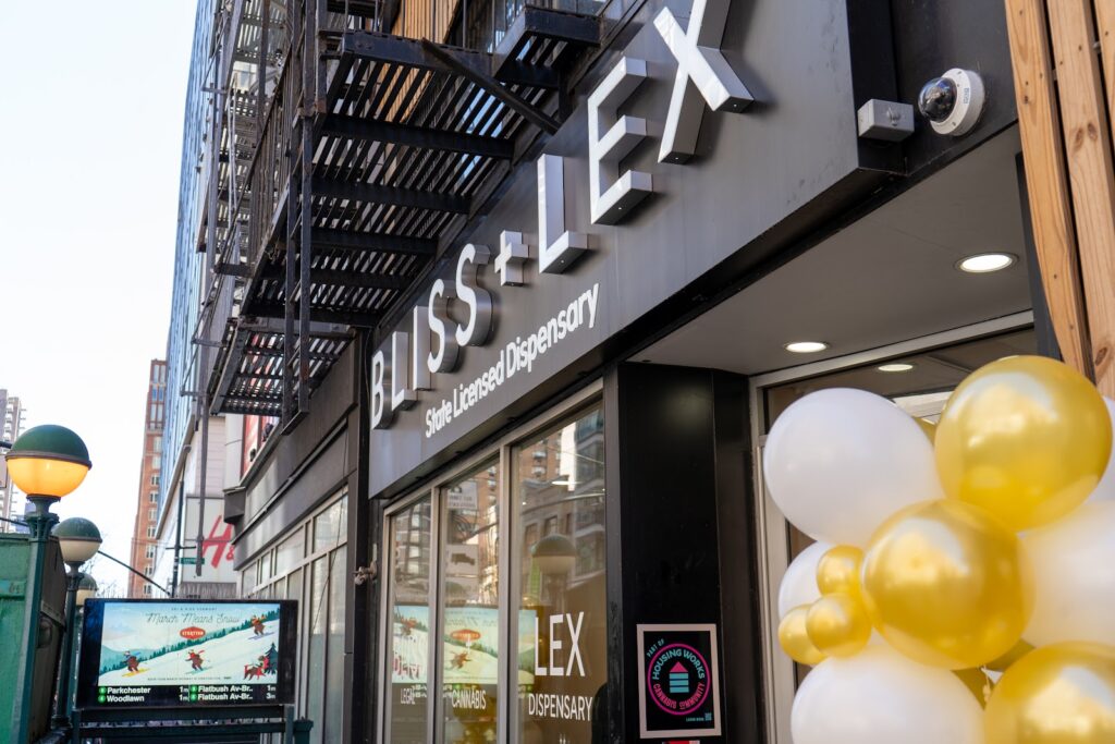 Store – main photo