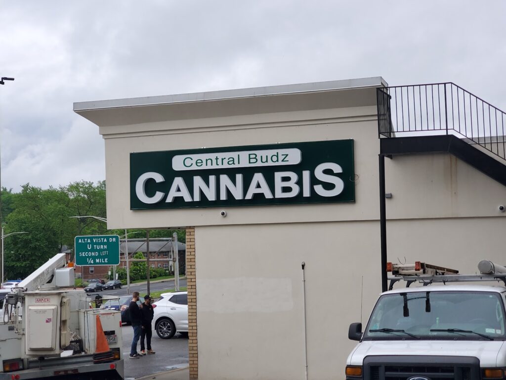 Store – main photo