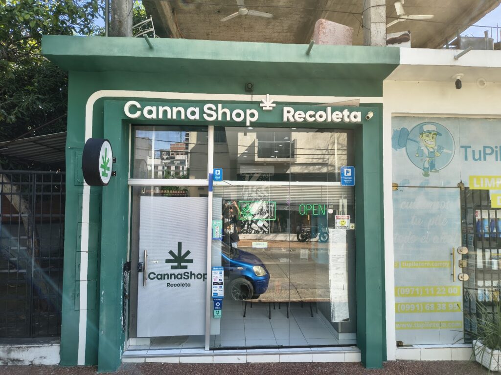 Store – main photo