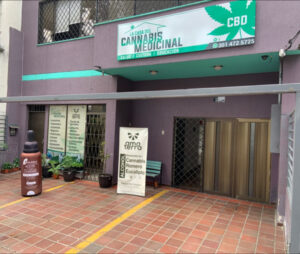 LA CASA DEL CANNABIS MEDICINAL CBD CON INVIMA