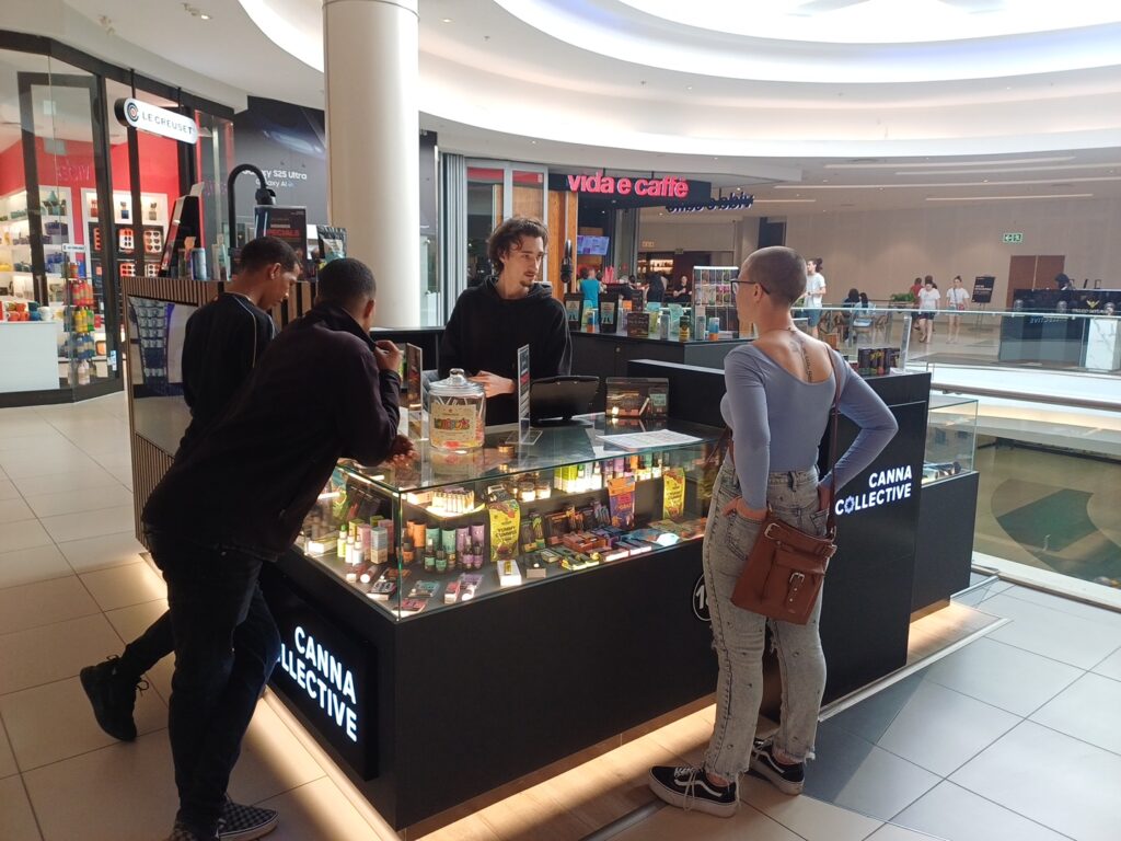 Store – main photo