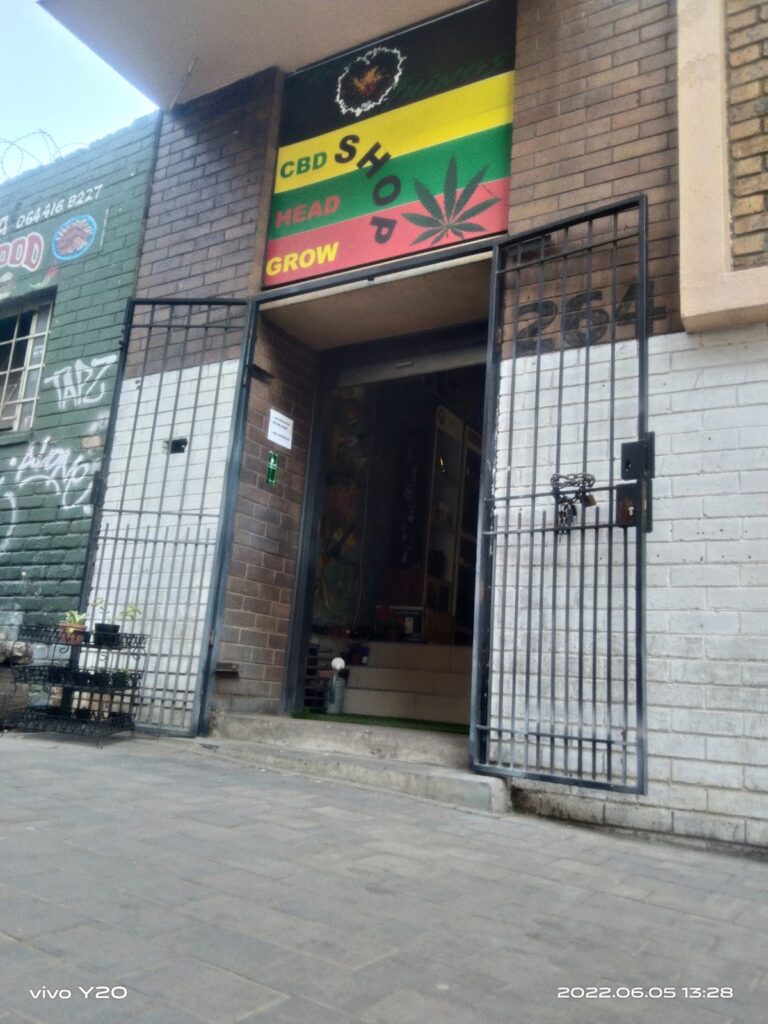 Store – main photo