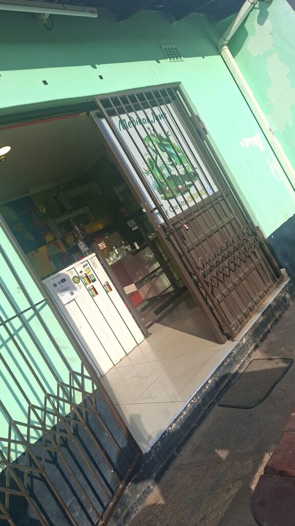 Store – main photo