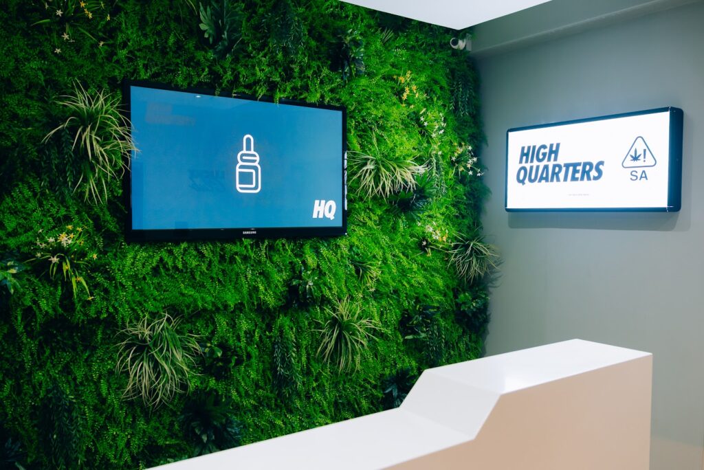 Store – main photo