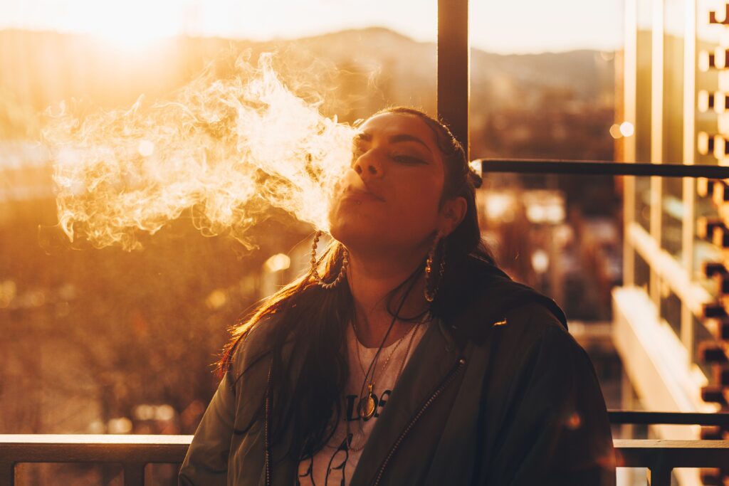 What Is a Recycler Bong and Why Is It Perfect for Dabbing?