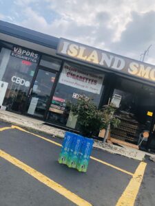 Bahama Smokes — Highland Park, IL