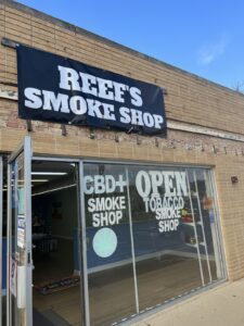 Reef’s Smoke Shop — Glen Ellyn, IL
