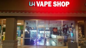 UH SMOKE VAPE & GIFT SHOP — Phoenix, AZ