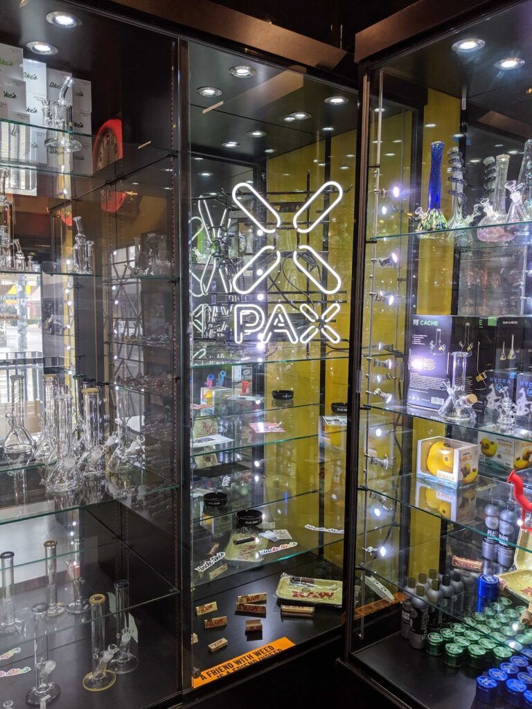 Uncle Ike’s Dispensary Seattle White Center Outlet - main photo