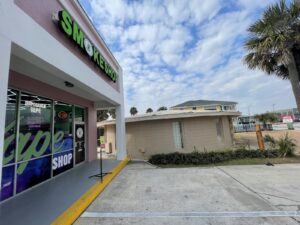 BLAZE N HAZE SMOKE & VAPE SHOP — Jacksonville Beach, FL