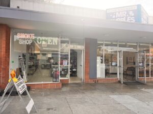 Aka smoke shop — San Mateo, CA