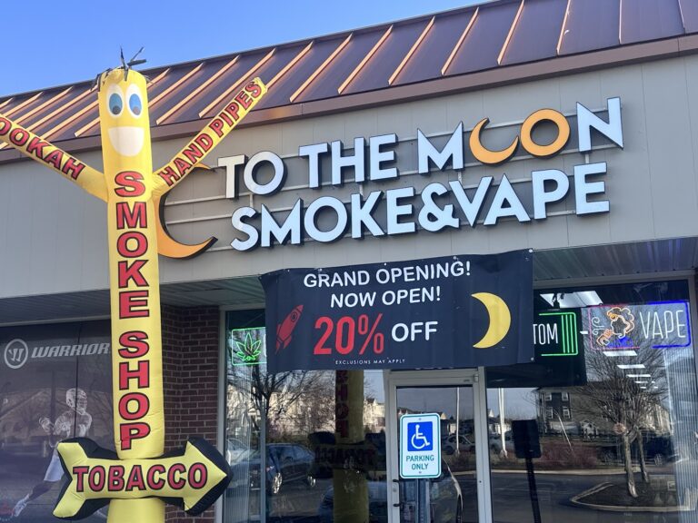 To The Moon Smoke & Vape – Polaris