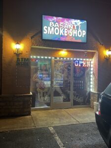 basanti smoke shop — Pataskala, OH