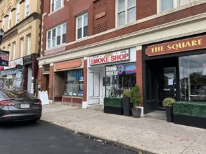 Lucky Smoke Shop (CIGAR,VAPE & LOTTERY ) — Everett, MA