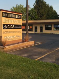 Hugh G. Vapes — Mequon, WI