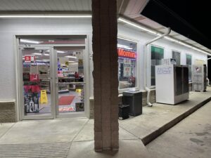 KC Liquor & Tobacco | Kratom | CBD | Vape | Tobacco | Smoke | Liquor | Wine | Smithville — Smithville, MO