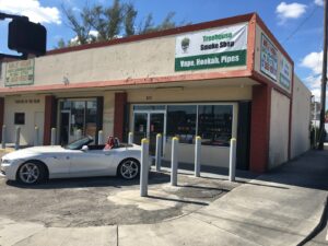 Treehouse Smoke Shop — Hollywood, FL