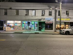 Moallis Smoke Shop — Miami, FL